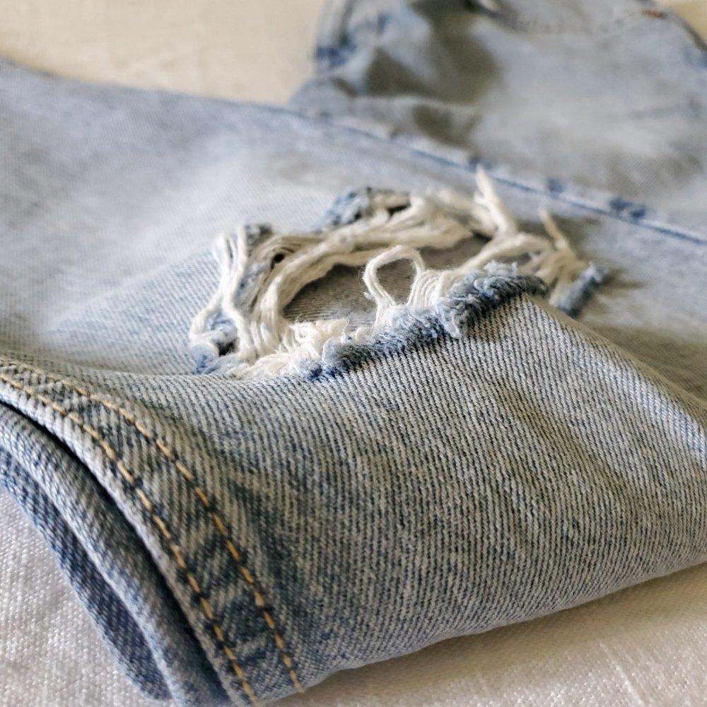 ZARA Mom Ripped Jeans - Picture 6 of 6